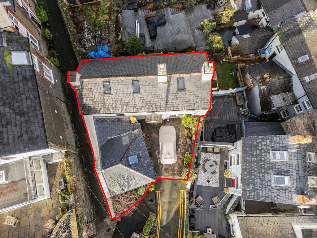 Property photo 2 of 22