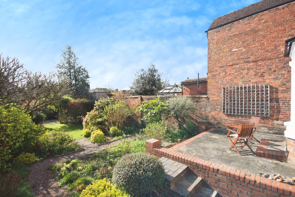 Property photo 2 of 19