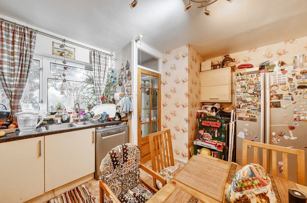 Property photo 3 of 18 1404351-7-6981d91...