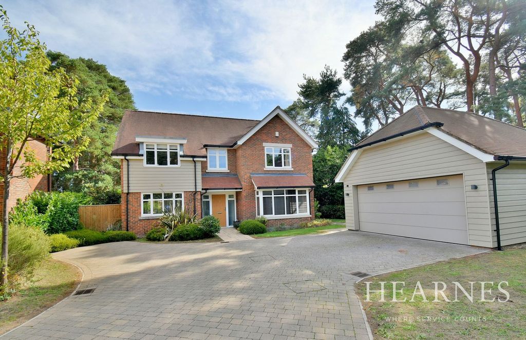Property photo 1 of 26