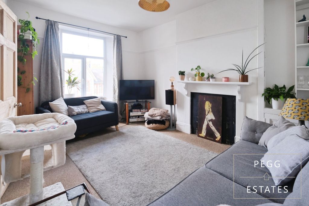 Property photo 1 of 3