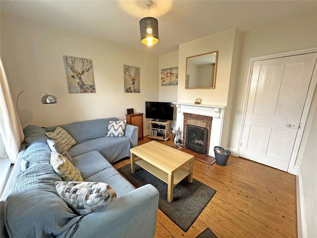 Property photo 3 of 18 Picture No. 06