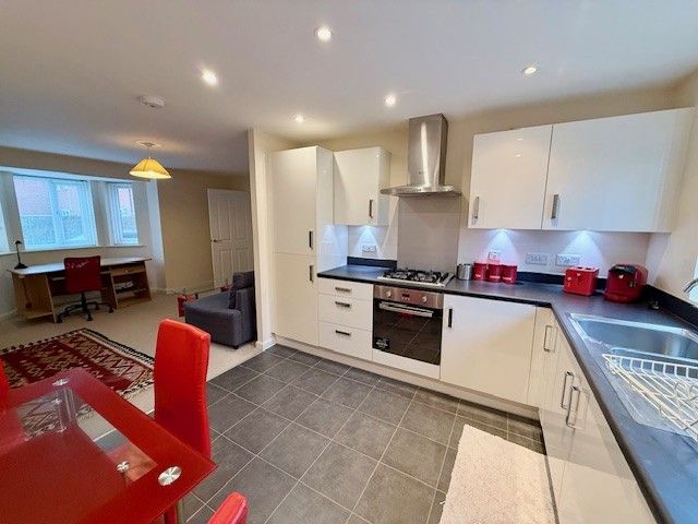 Property photo 2 of 8