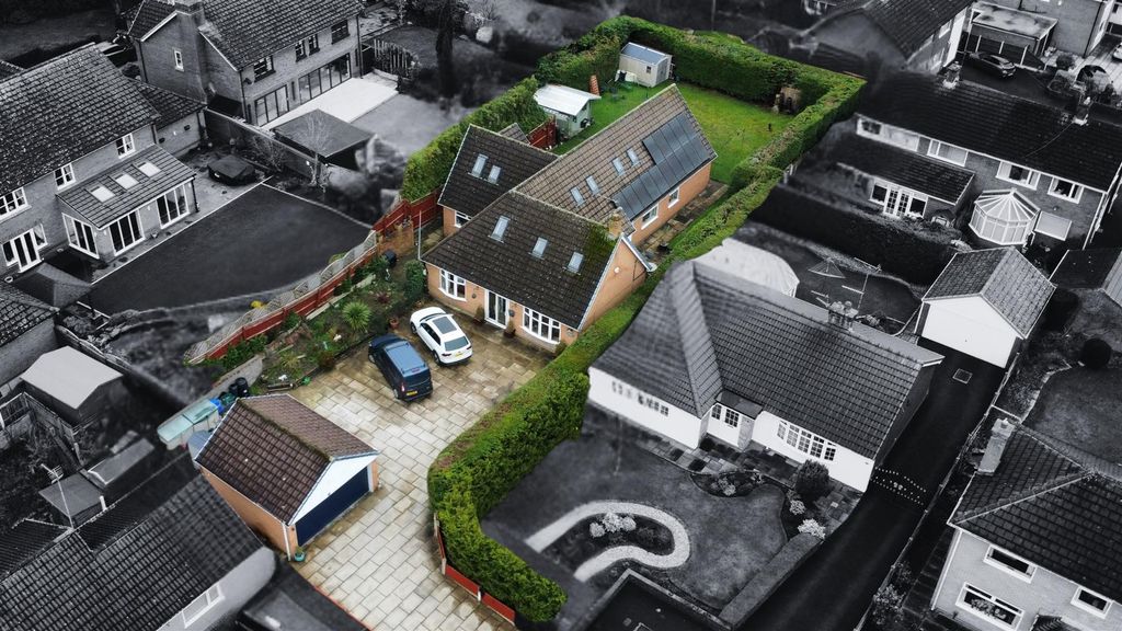 Property photo 1 of 47 Ash Grove, For Sale