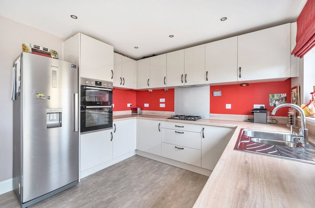 Property photo 2 of 15 Picture No. 21