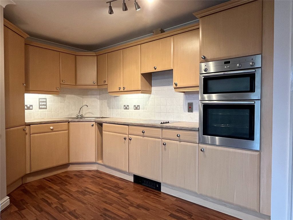 Property photo 2 of 16 Picture No. 22