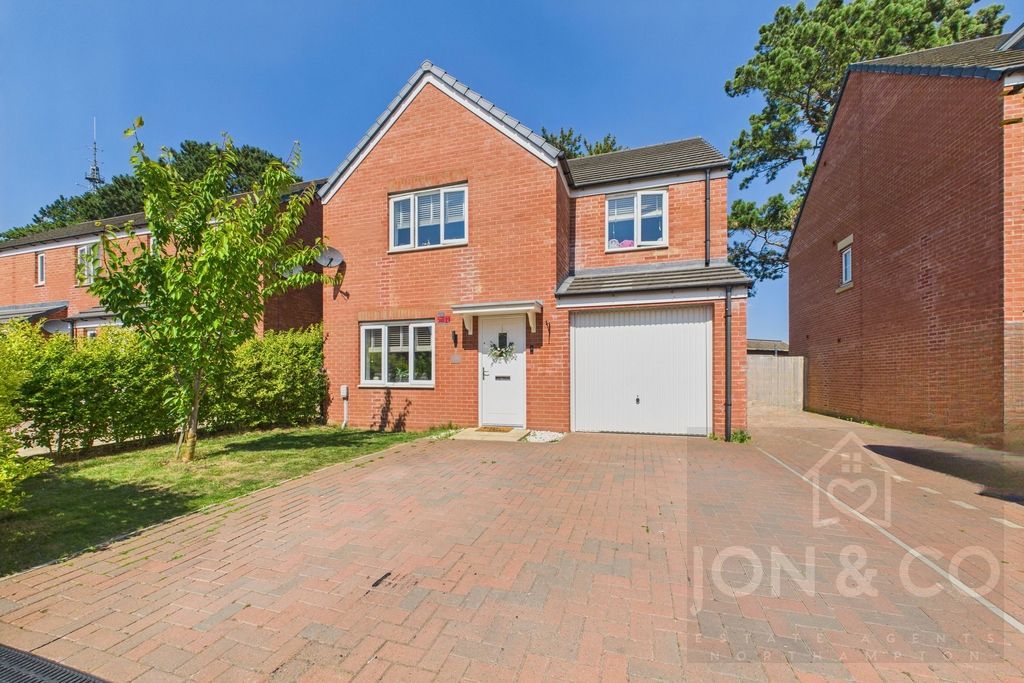 Property photo 1 of 12