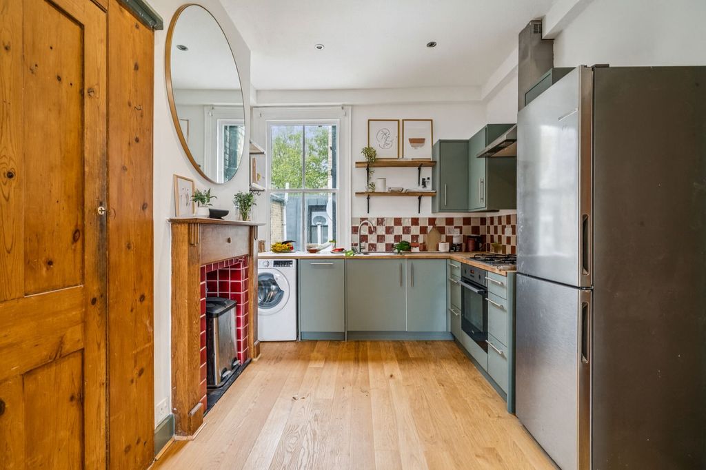 Property photo 3 of 5