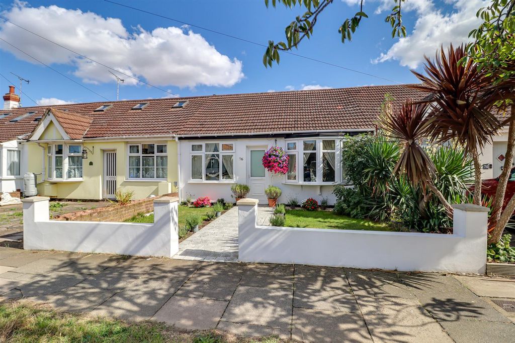Property photo 1 of 18