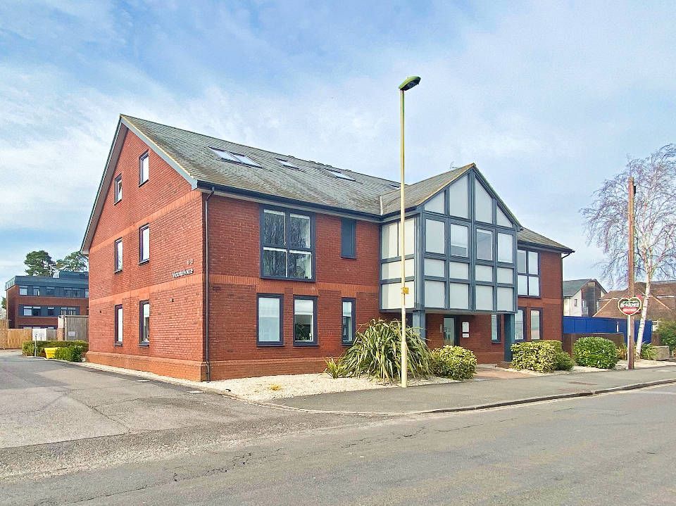 Property photo 1 of 8 1