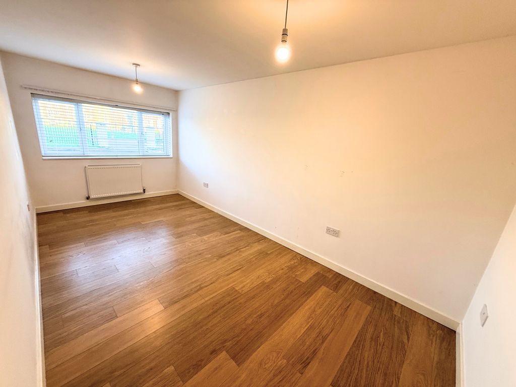 Property photo 3 of 15 Living Room