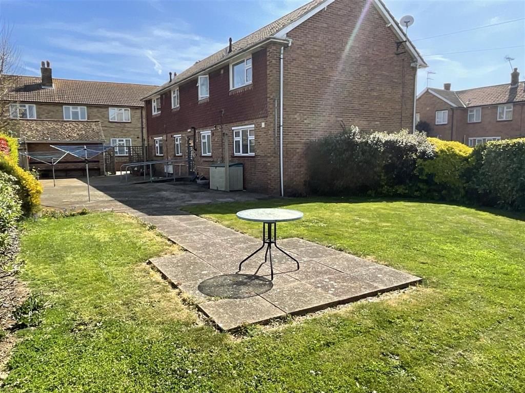 Property photo 1 of 11 Communal Garden
