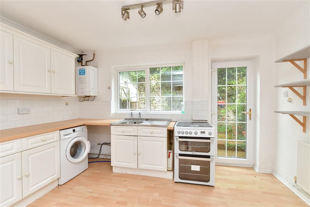 Property photo 2 of 18 Kitchen