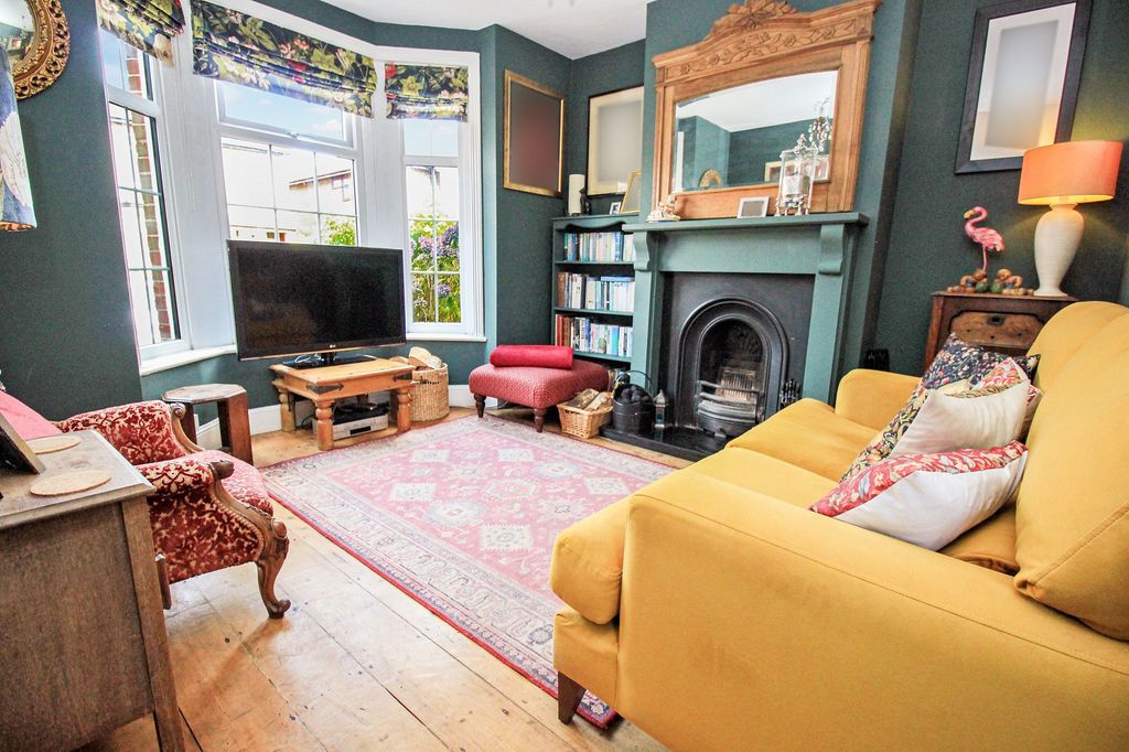 Property photo 3 of 14