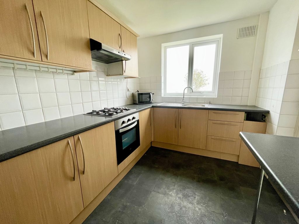 Property photo 2 of 13 Img_3824