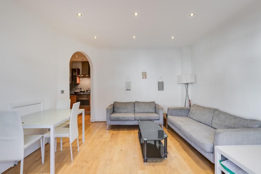 Property photo 3 of 11