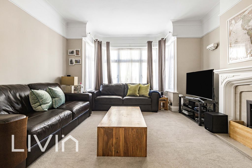 Property photo 3 of 22 025A4116