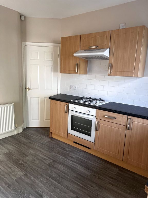 Property photo 3 of 8 Picture No. 06