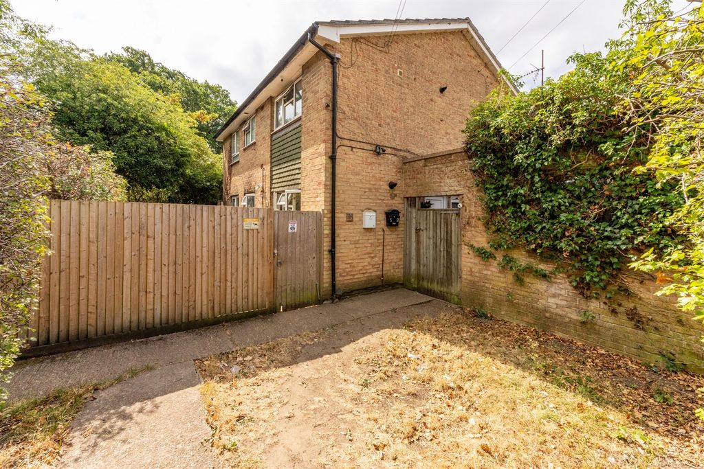 Property photo 1 of 7 (Main)