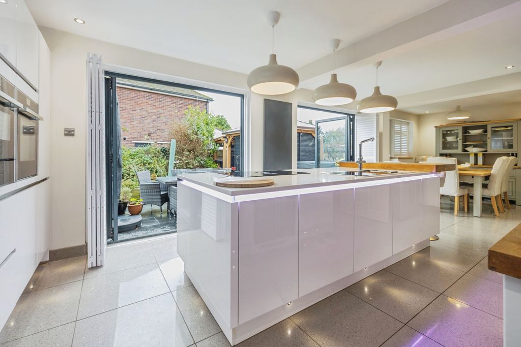 Property photo 3 of 25 2025-11-27-20Wharfedaledrive039