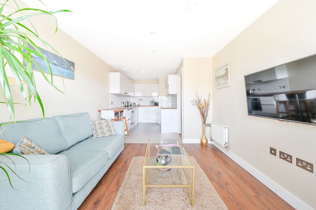 Property photo 1 of 12