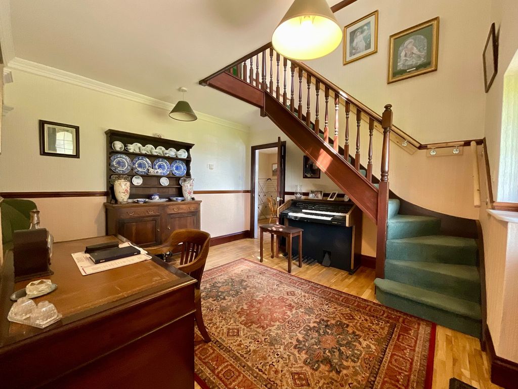 Property photo 3 of 29