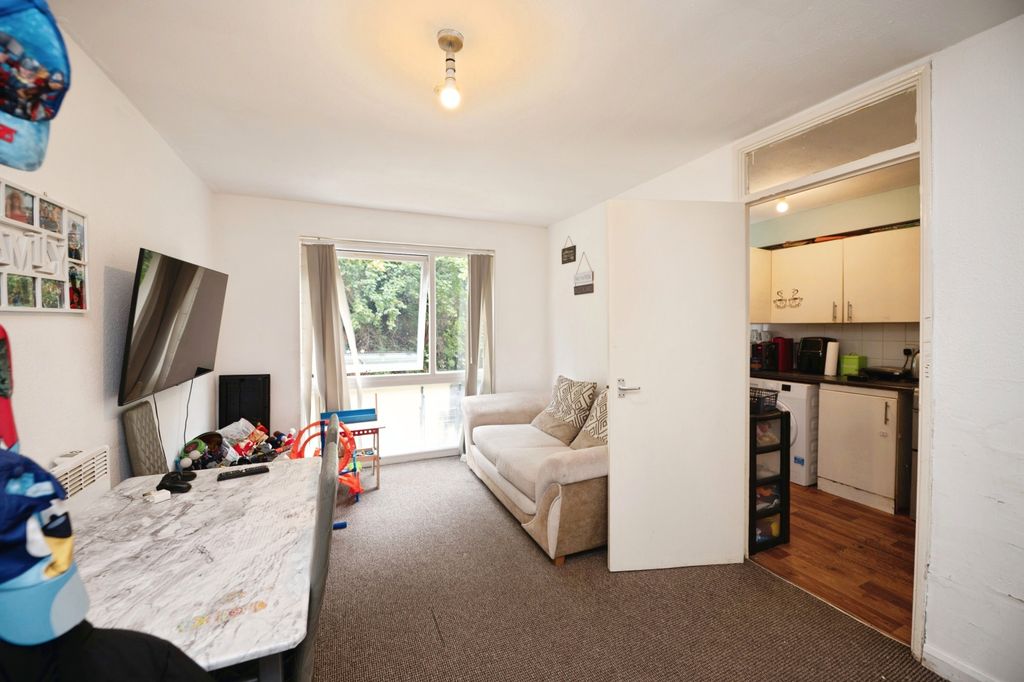 Property photo 1 of 12 Open Plan Living