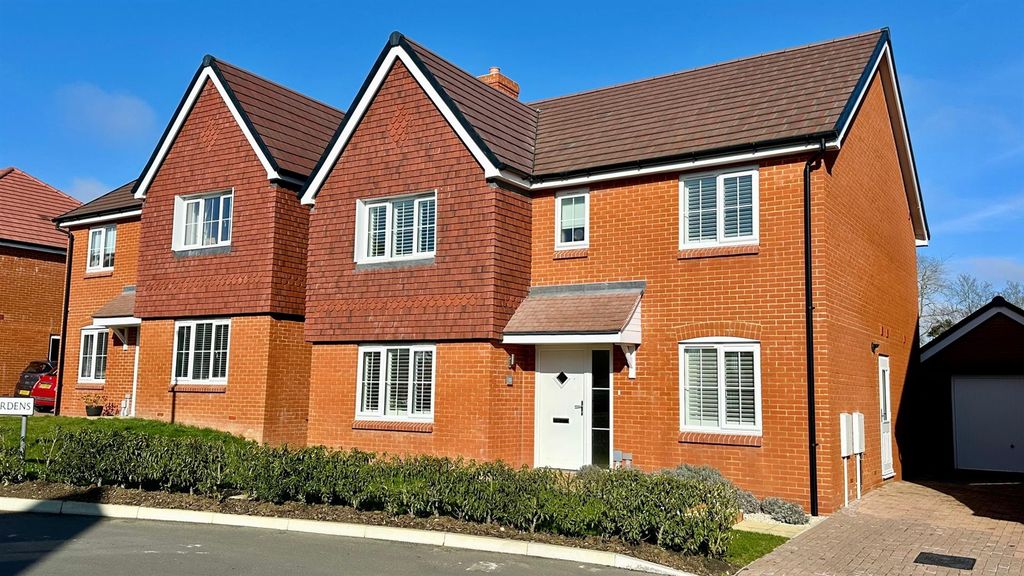 Property photo 1 of 37