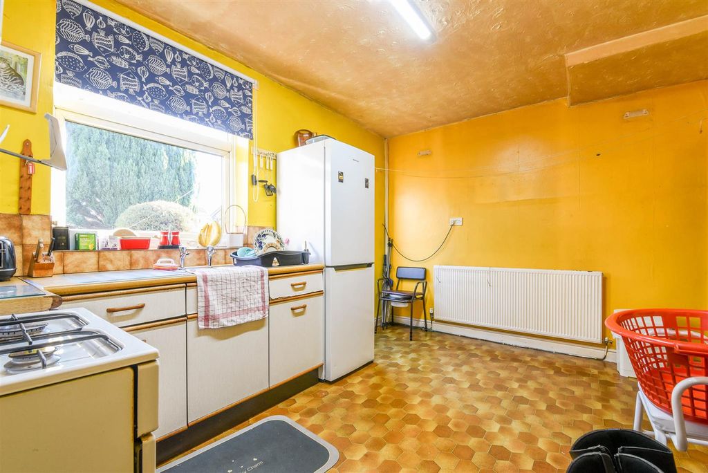 Property photo 2 of 14 Kitchen/Diner