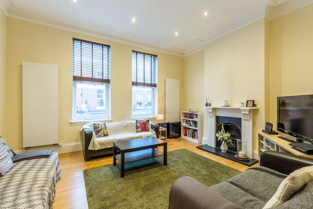 Property photo 1 of 10