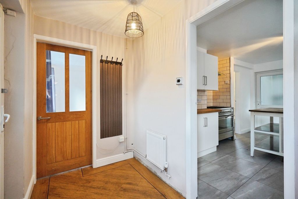 Property photo 3 of 16 Pbox-Img.Jpg