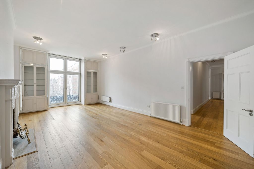 Property photo 3 of 16 Image