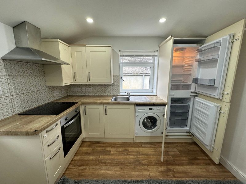 Property photo 2 of 4 1491_Img_3316276_2_A1