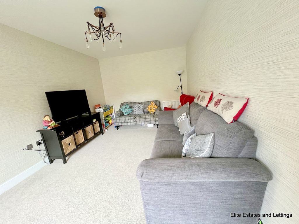 Property photo 3 of 13 03-Img_1446