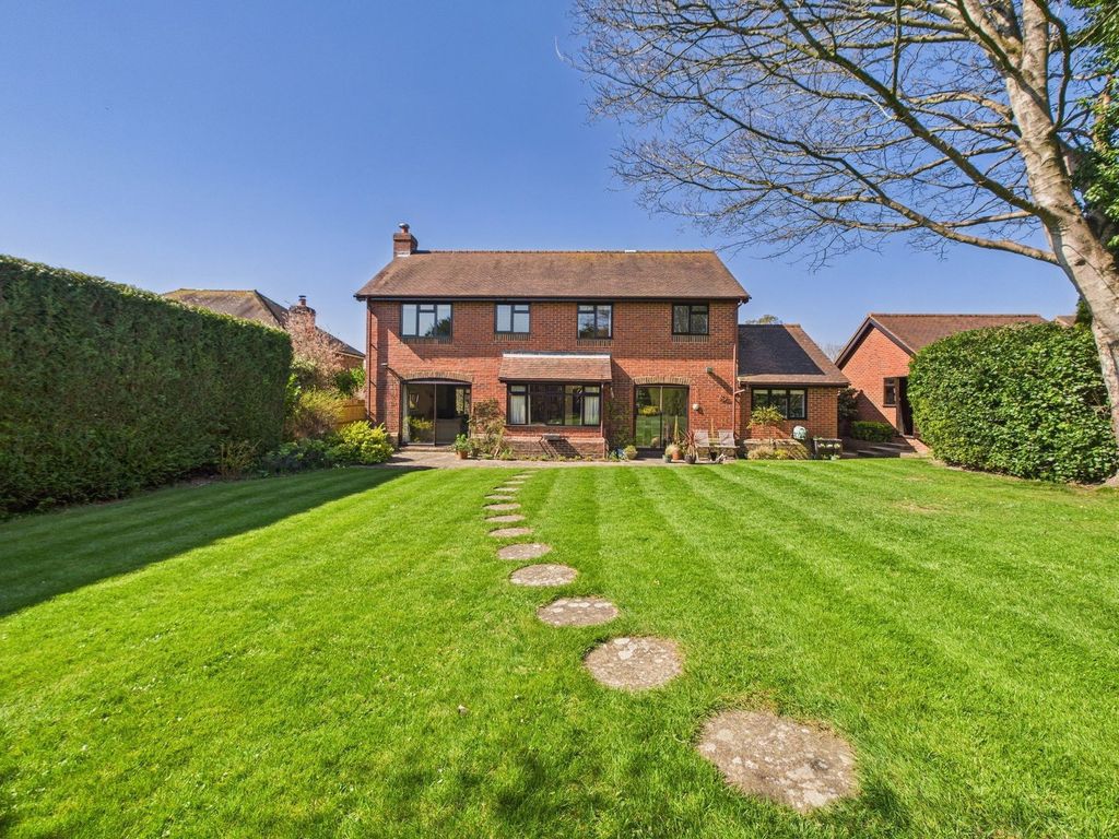 Property photo 2 of 37