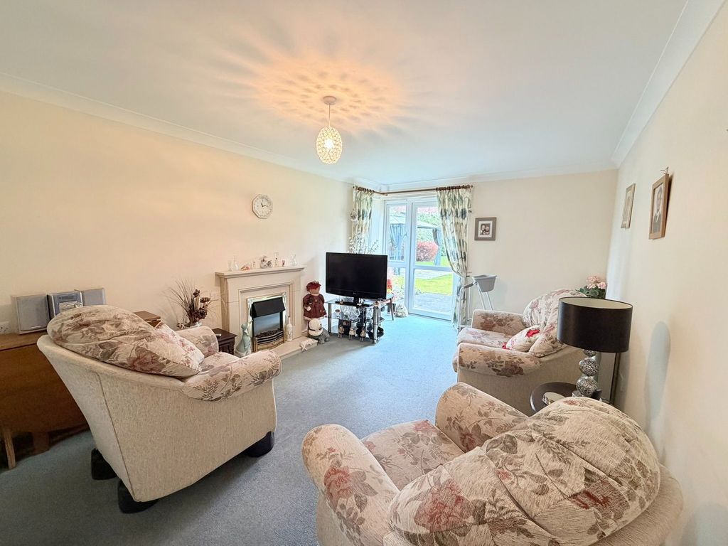 Property photo 3 of 13