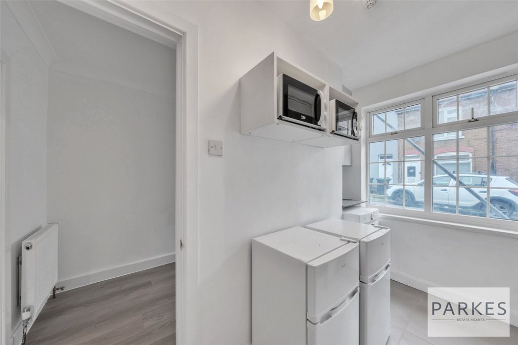 Property photo 3 of 6 Picture No. 09