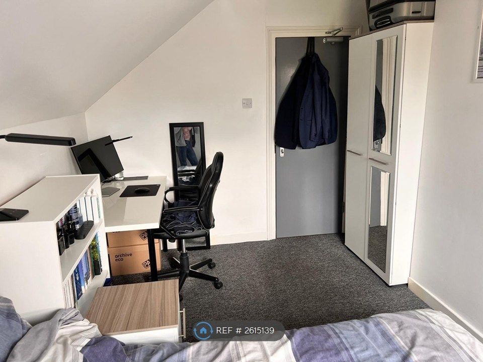 Property photo 3 of 12