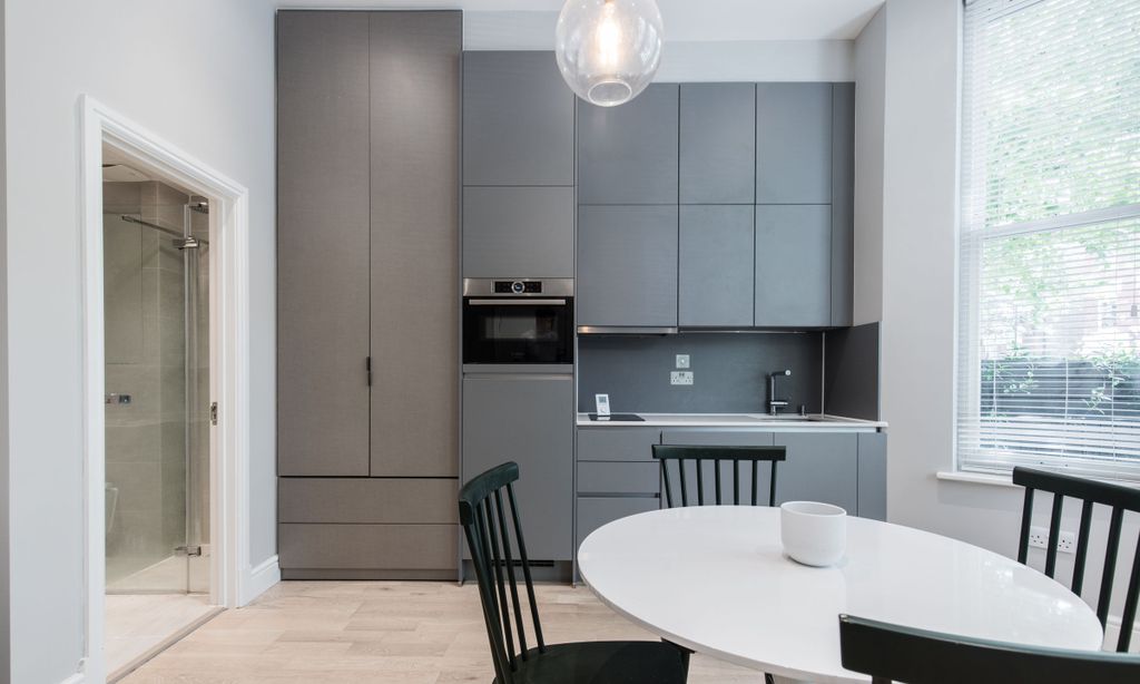 Property photo 3 of 14 Kitchen