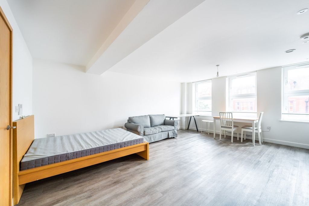 Property photo 1 of 10 Mba02192