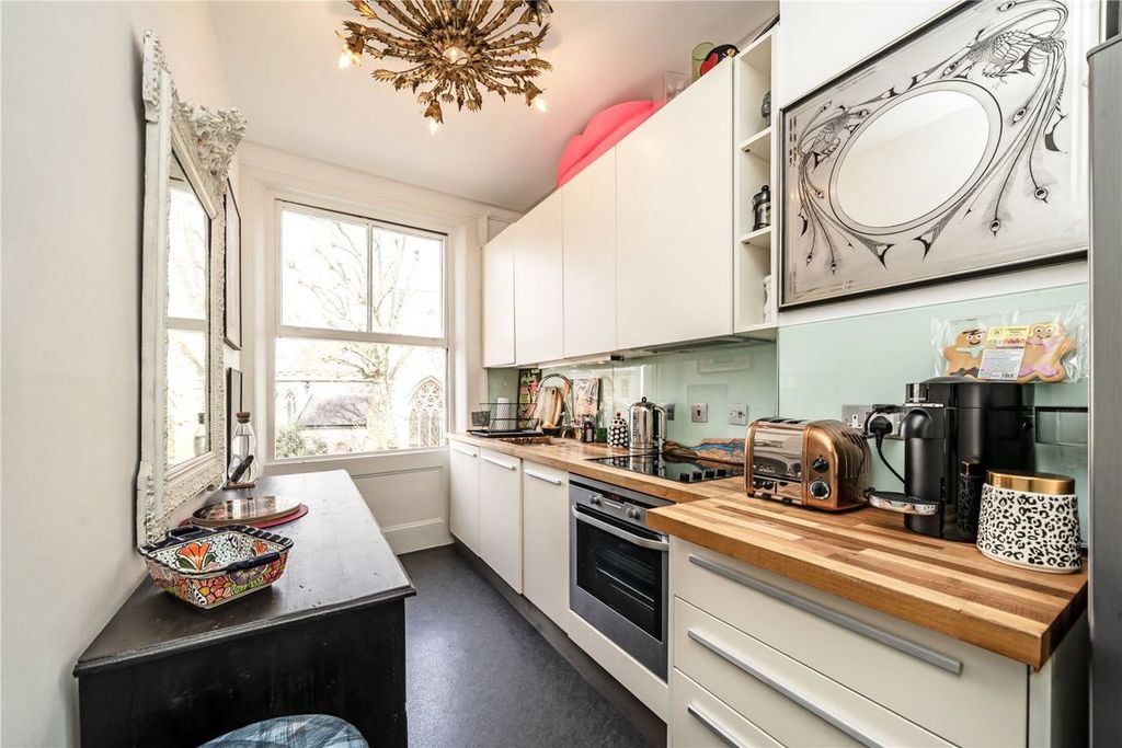 Property photo 3 of 5