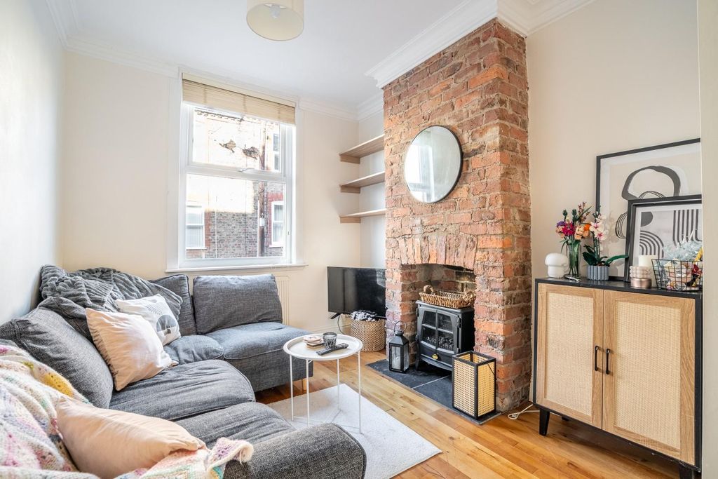 Property photo 3 of 12 As-7.Jpg