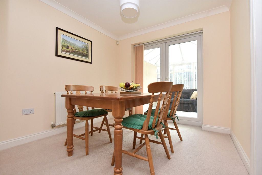 Property photo 3 of 23 Picture No. 16