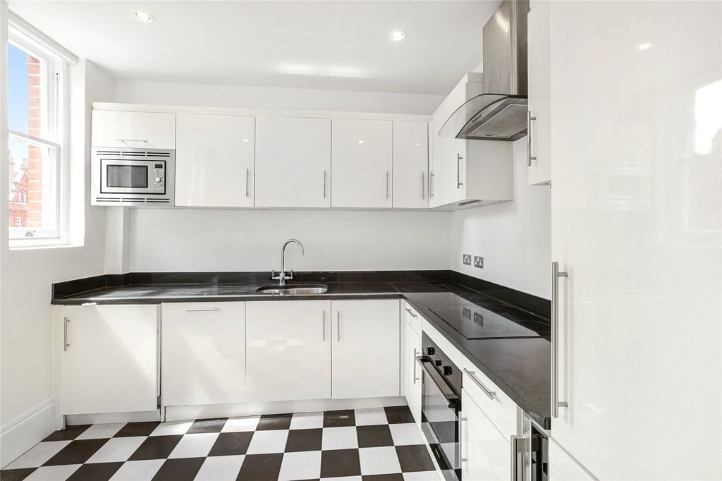 Property photo 3 of 13 Picture No. 16
