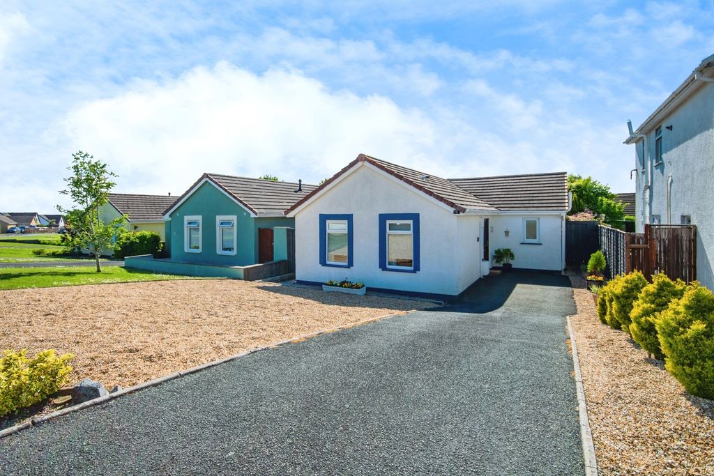 Property photo 1 of 17 Photo