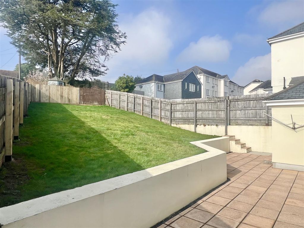 Property photo 2 of 30 Outside