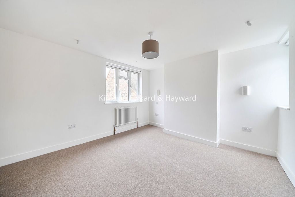 Property photo 2 of 11 Picture No. 18