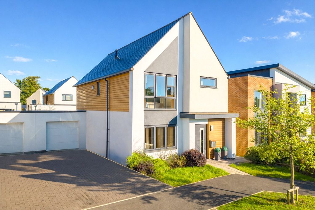 Property photo 1 of 8 Front