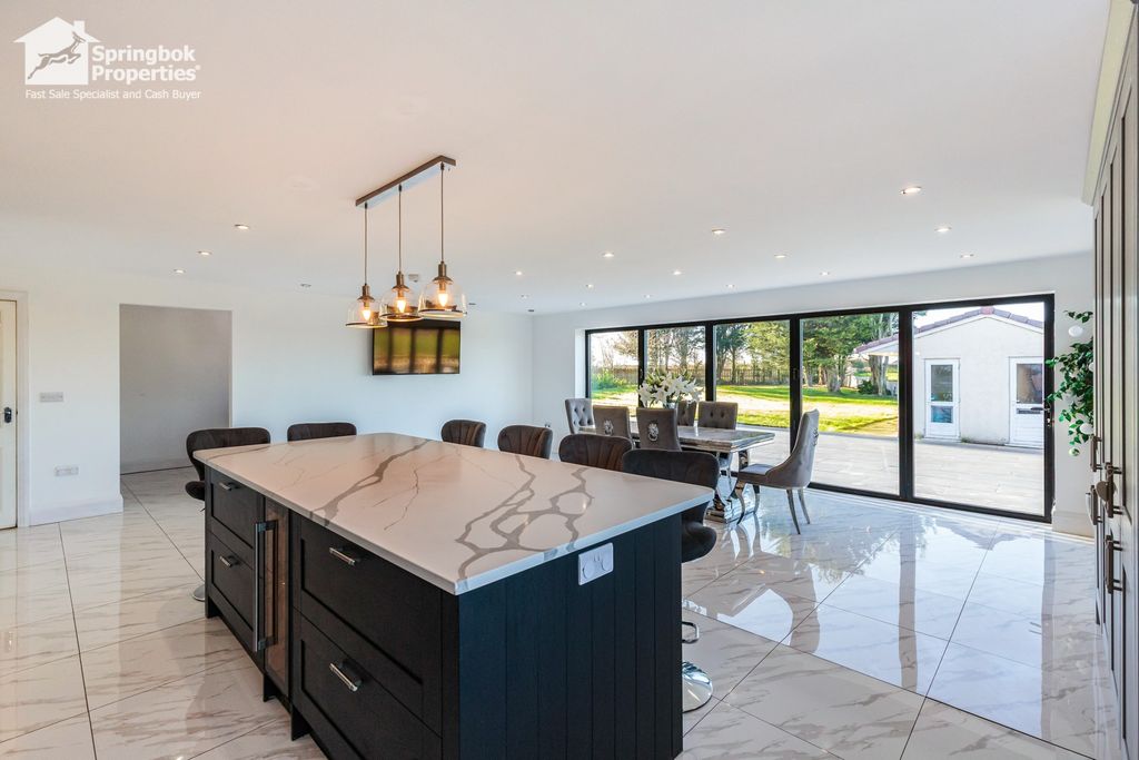 Property photo 3 of 27 Image 2