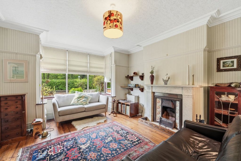 Property photo 3 of 23 Picture No. 12